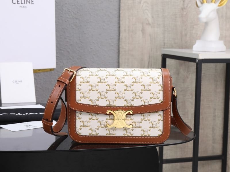 Ce1i*e triomphe bags